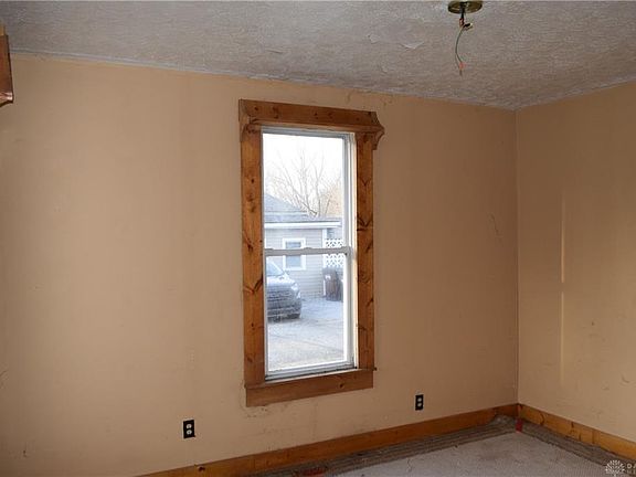 4th image of 459 Home Ave