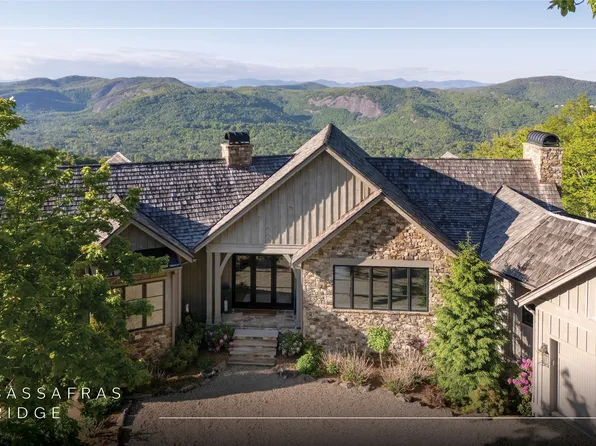 1545 Nix Mountain Road, Sapphire, NC 28774