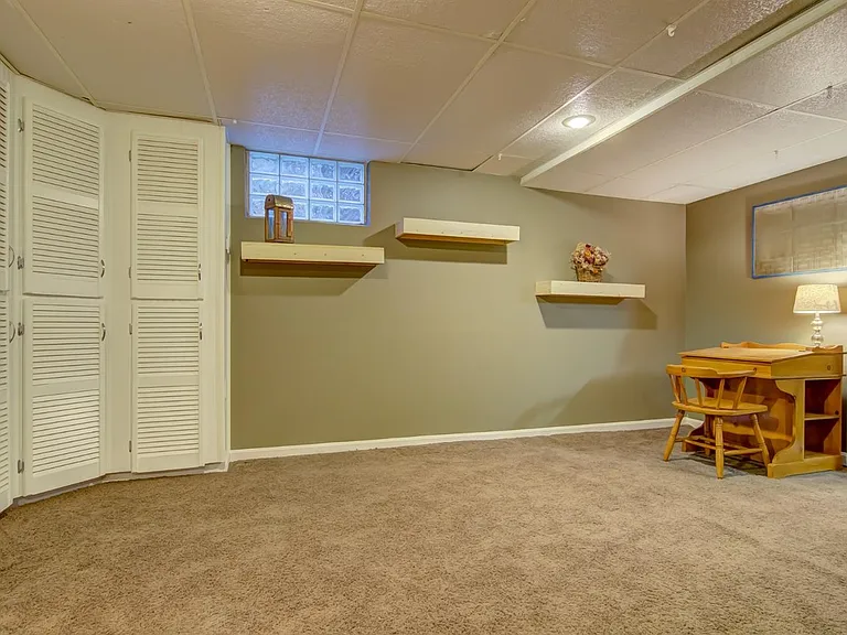 8589 Wicklow Ave — Photo 18