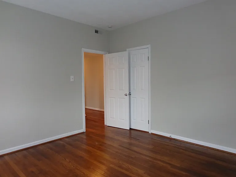 625 W Princess Anne Rd — Photo 18