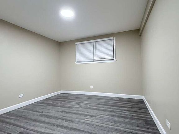 2nd image of 126 W Elizabeth Dr