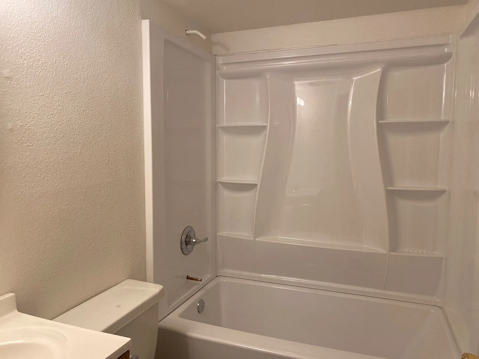 2 bed, 800 sqft, $1,000 — Photo 4