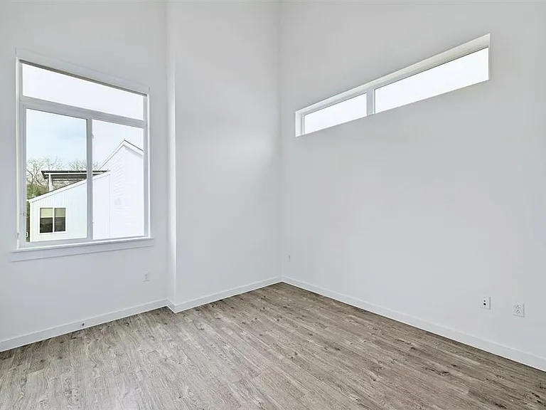 705 N Bluff Dr #11 — Photo 12