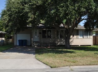 105 Maple Dr, Portland, TX 78374