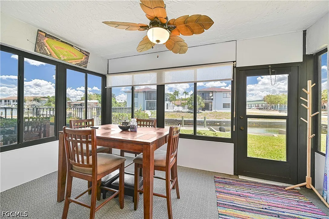 2 bed, 2.0 bath, 1200 sqft, $1,800 — Photo 1