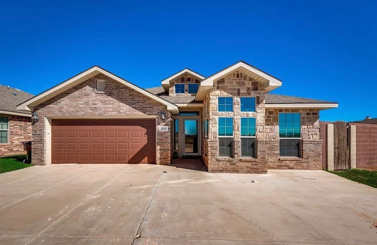 3 bed, 1795 sqft, $2,800 — Photo 1