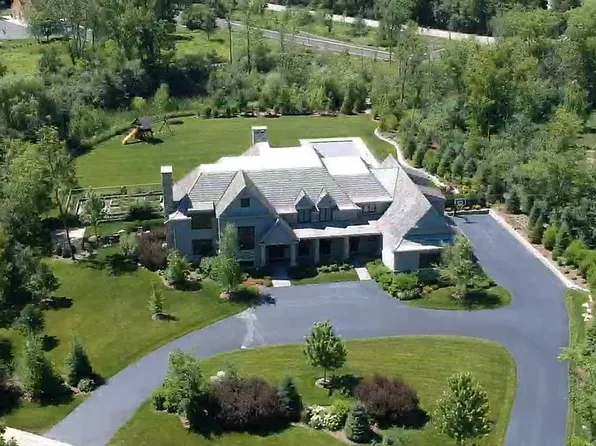 29 Aberdeen Ct, Bannockburn, IL 60015