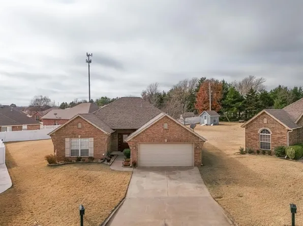 2503 Deer Valley Dr, Shawnee, OK 74804