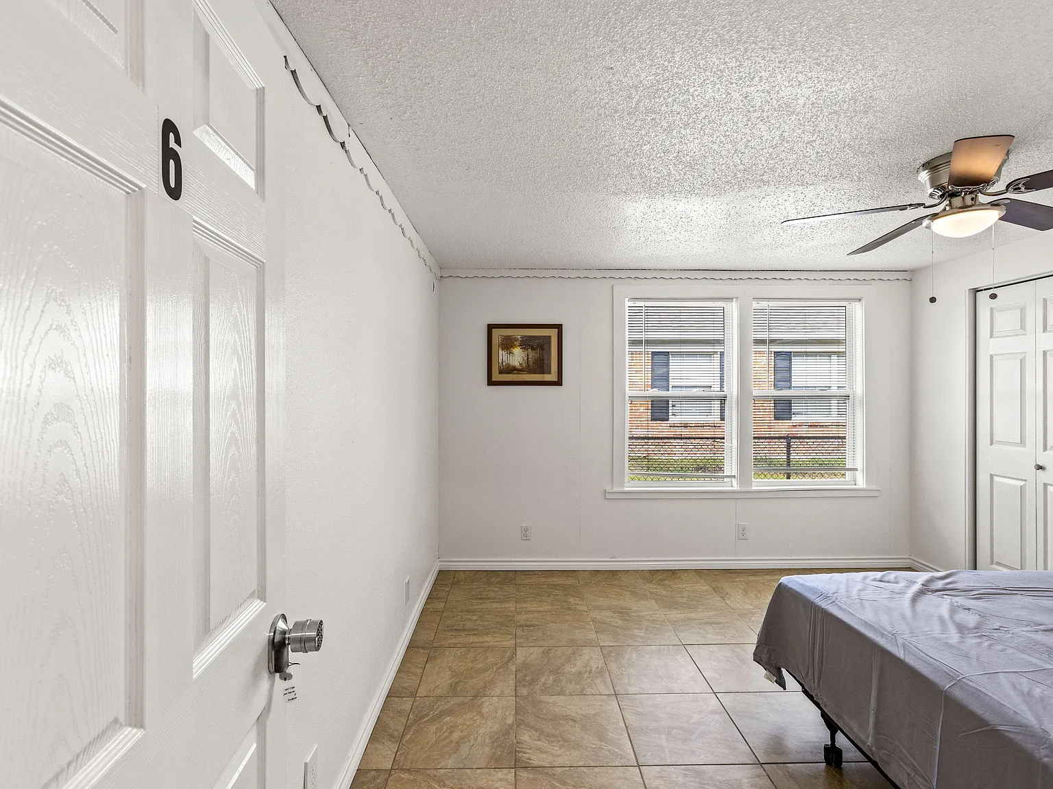 4 bed, 2.0 bath, 2282 sqft, $845 — Photo 3
