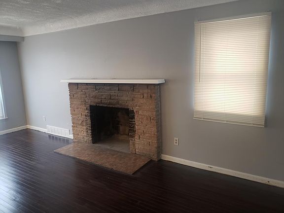 5th image of 9075 Grandville Ave