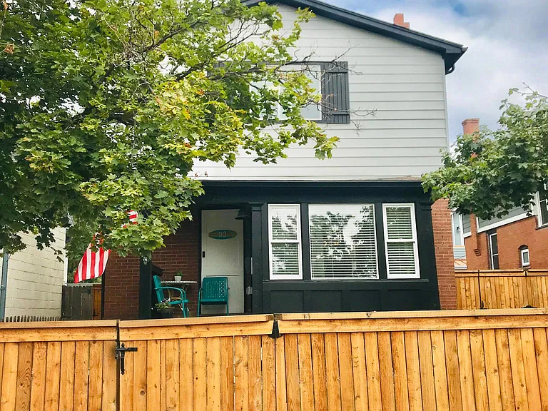 110 S Ogden St — Photo 2