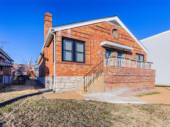 2nd image of 3725 Phillips Pl