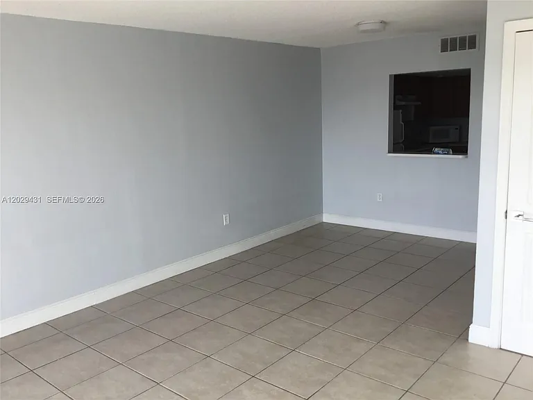 9375 Fontainebleau Blvd #L422 — Photo 3