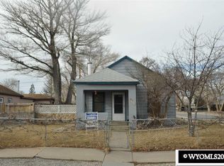 117 N 6th St, Sinclair, WY 82334