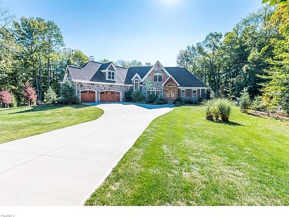 2nd image of 19085 Sanctuary Dr