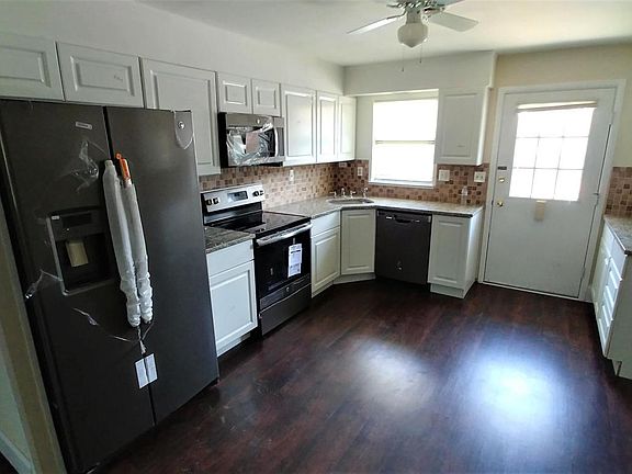 4th image of 13A Gramercy Ln #A
