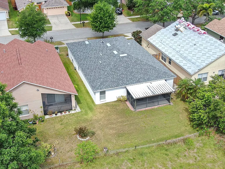 6760 Waterton Dr — Photo 23