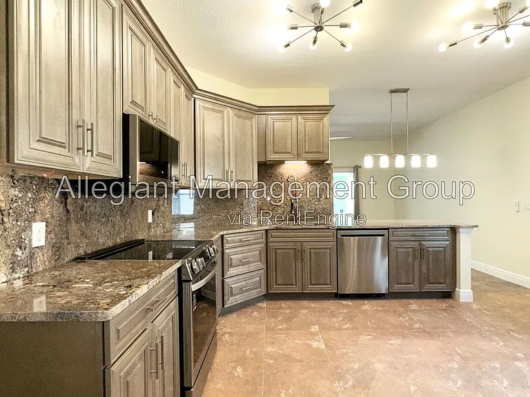 1287 Glendora Rd N — Photo 10