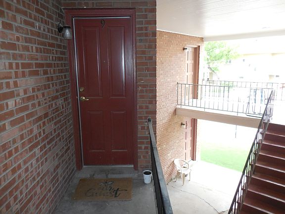 2nd image of 701 W Yandell Dr Unit 9-1