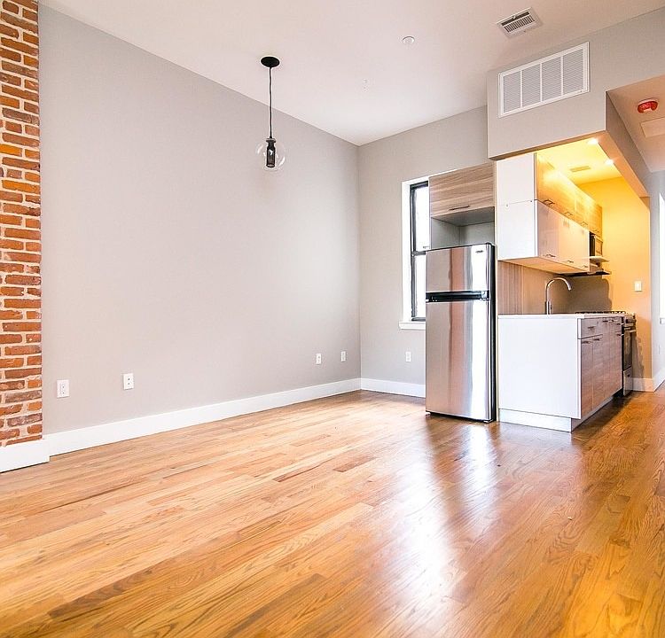 1st image of 673 Halsey St APT 3