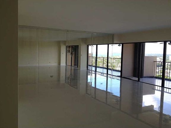 3rd image of 1800 NE 114th St APT 2211