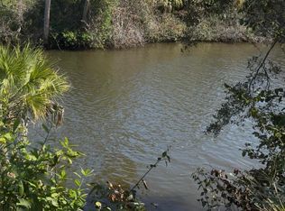 104 NE Charleston Oaks Drive, Port Saint Lucie, FL 34983