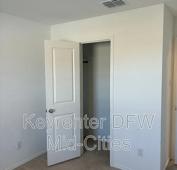 2840 Eppright Dr — Photo 12