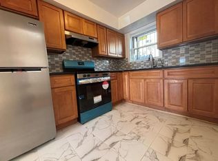 15025 Arlington Ter, Jamaica, NY 11433