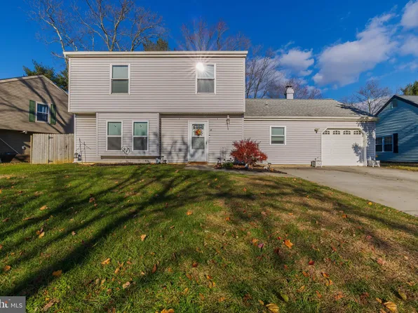 12 Maplewood Pl, Logan Township, NJ 08085
