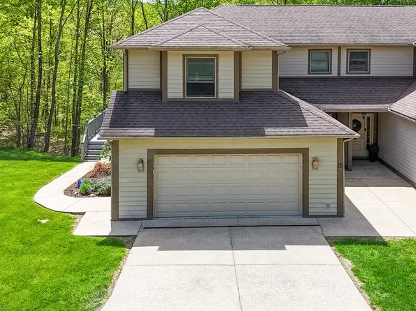 12 Oak Ridge Drive, Morgantown, WV 26508