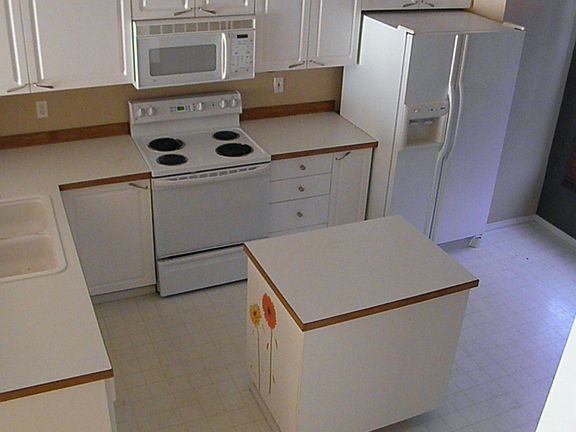 4th image of 2202 Newport Way NW