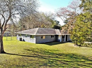 57 Avenue J, Markham, TX 77456