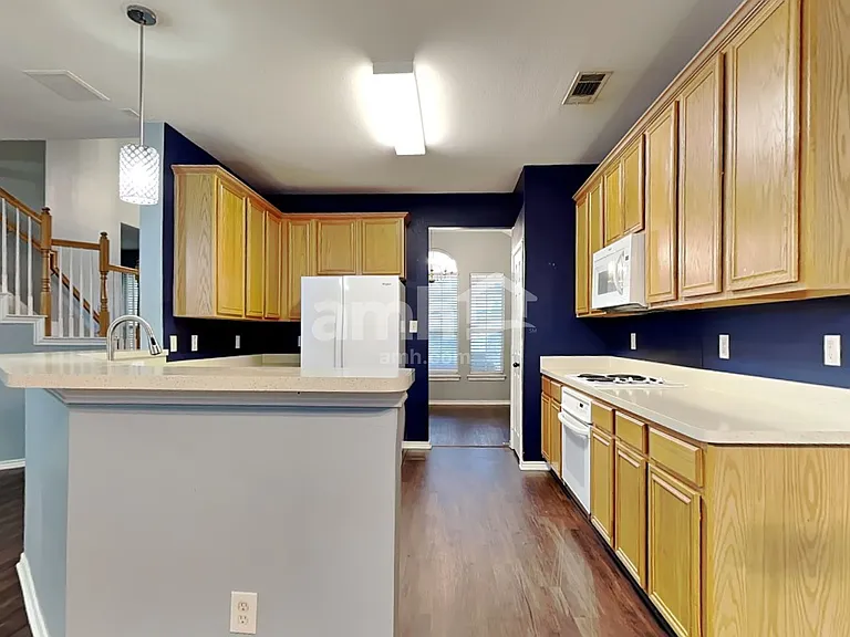 5217 Alec Dr — Photo 4