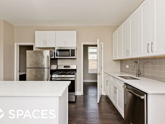 3rd image of 2039 N Honore St APT 2F