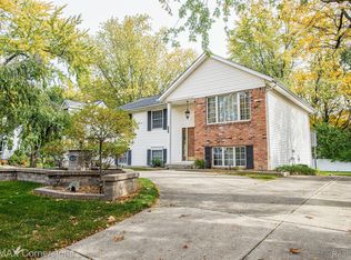 3420 Woodland Ave, Royal Oak, MI 48073