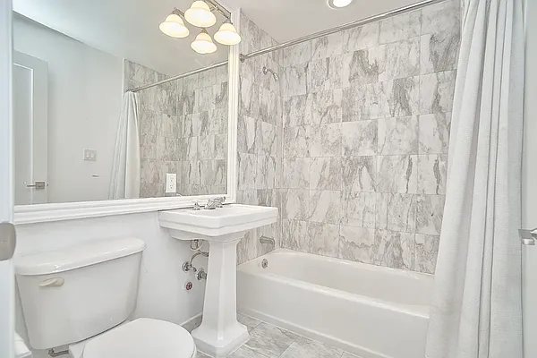 Rented by REAL New York | media 26