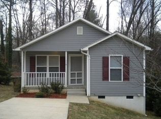 716 Prince Rd, Greensboro, NC 27455