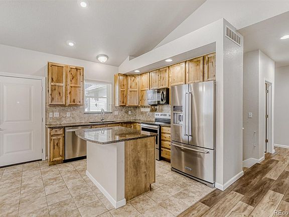 5th image of 1127 Fairfield Avenue