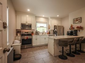 518 Academy Ave, Providence, RI