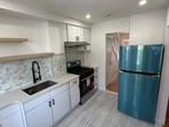 6125 Saunders Street, Rego Park, NY 11374