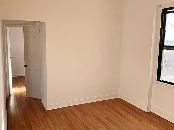 2nd image of 2178 35th St APT 5F