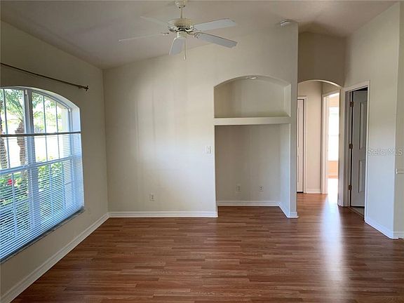 3rd image of 2745 Nellie Ln