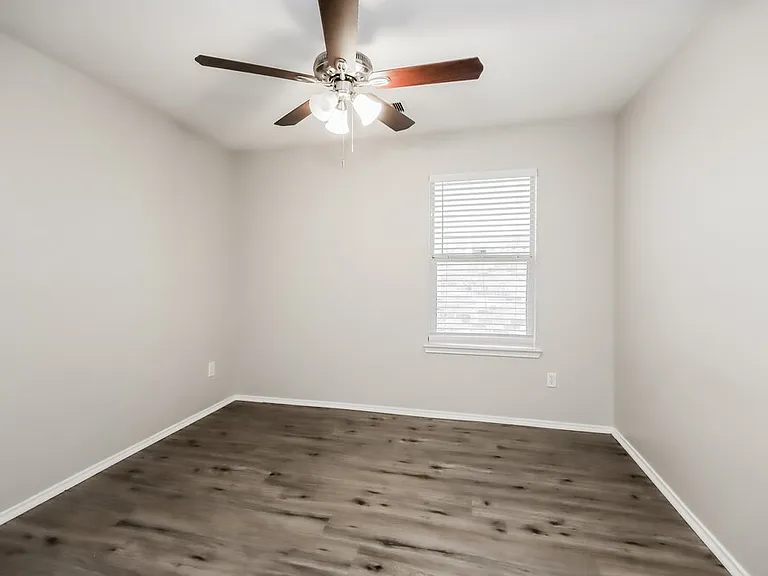 1919 Treasure Mountain Dr — Photo 16