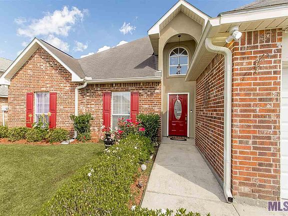 2nd image of 26391 Maplewood Dr