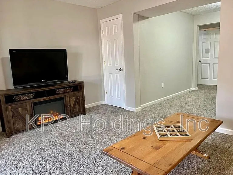 503 Barrington Way — Photo 9