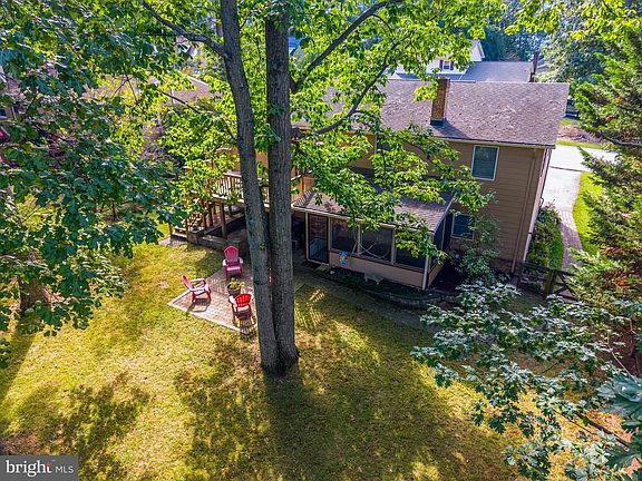 2nd image of 50 Sheridan Dr