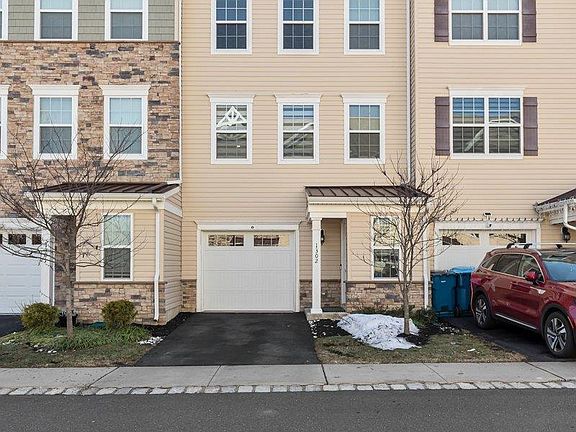 5th image of 1302 Hights Farm Rd N