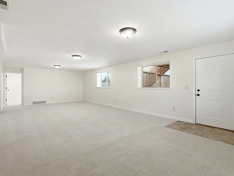 3087 N 1075 W — Photo 26
