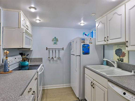 4th image of 2820 OCEAN SHORE BOULEVARD #150