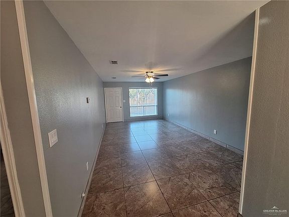 4th image of 702 E Lovett St